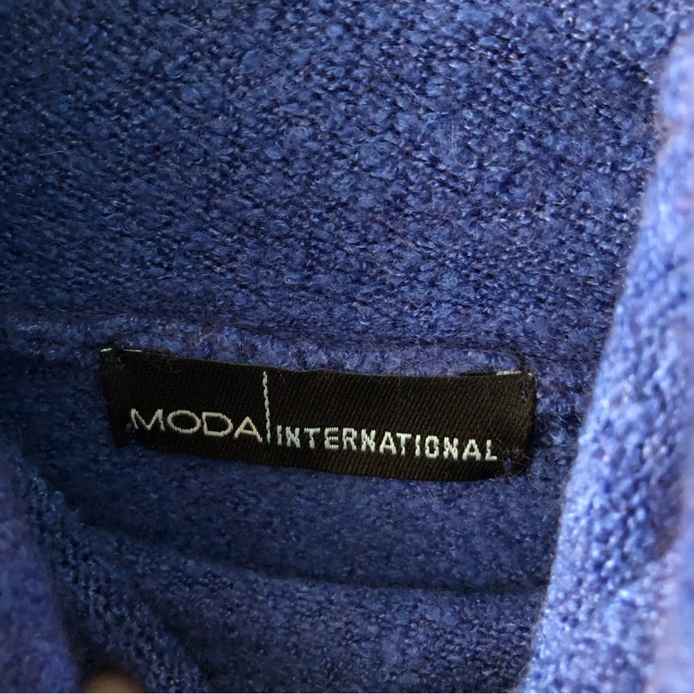 Moda International Turtleneck Sweater Blue Size Medium —#012 - Picture 5 of 7
